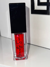 Load image into Gallery viewer, Ultra Light Lip Oil

