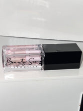 Load image into Gallery viewer, Ultra Light Lip Oil
